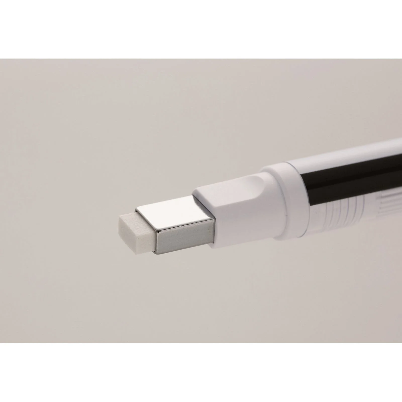 Stylo-gomme de précision Tombow MONO zero – Pointe rectangulaire – Image 2