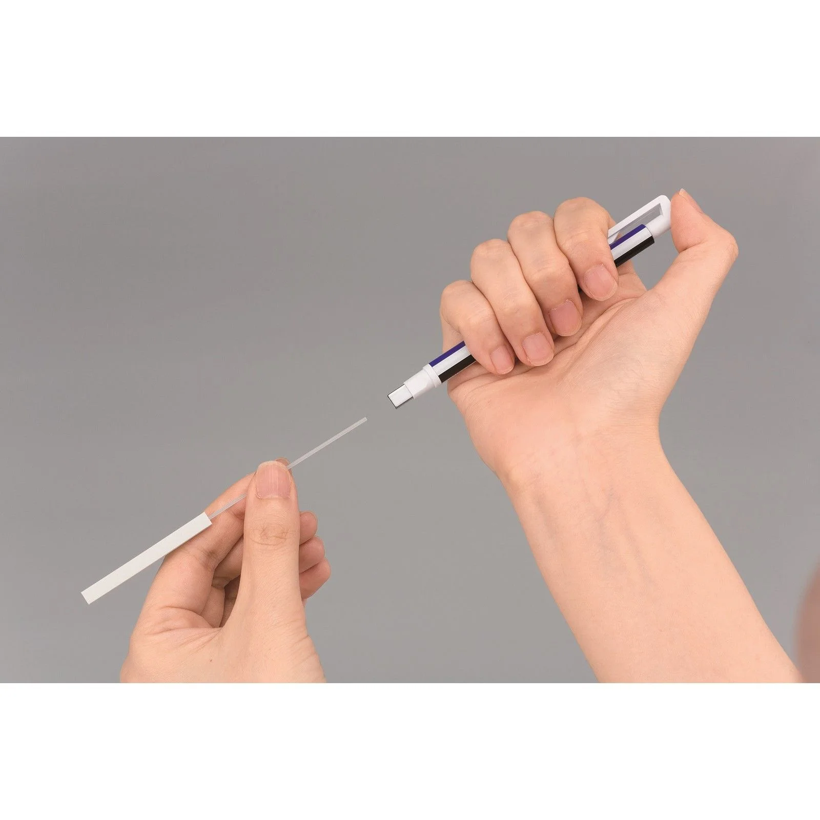 Stylo-gomme de précision Tombow MONO zero – Pointe rectangulaire – Image 3